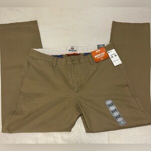 Dockers men’s modern khaki 34/39 NWT